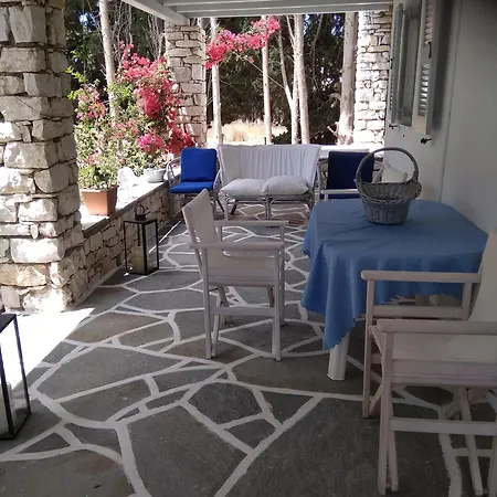 Kikis Refurbished A Veranda Dream בית נופש