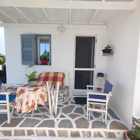 בית נופש Kikis Refurbished A Veranda Dream חריסי אקטי