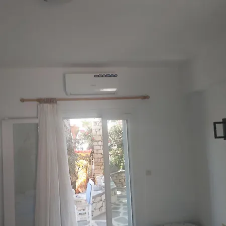 Kikis Refurbished A Veranda Dream * חריסי אקטי
