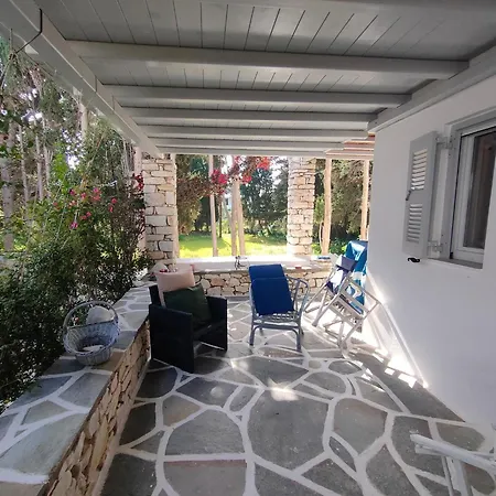 Kiki's Veranda Dream Chrisi Akti (Paros)